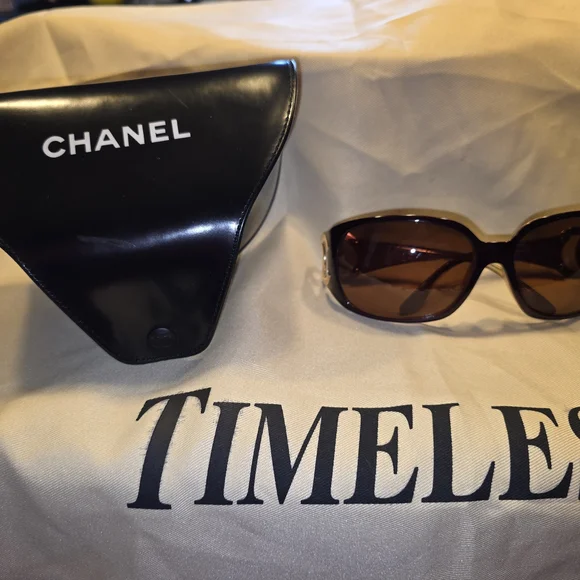 CHANEL | Accessories | Chanel Elegant Black And Brown  display picture 3